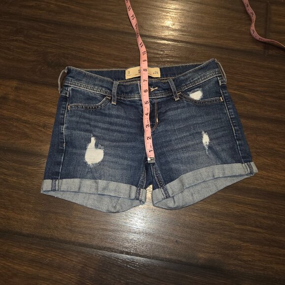 Hollister Dark Wash Blue Midi Distressed Jean Shorts, Women's Size 0 (W24) - Picture 4 of 7
